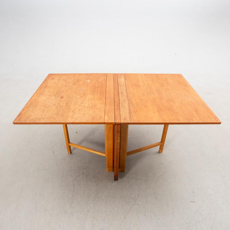 Bruno Mathsson, drop-leaf table, "Maria Flap", Karl Mathsson Company, Värnamo, second half of the 20th century.