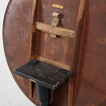 A folding table, Mälardalen, first half of the 19th century.