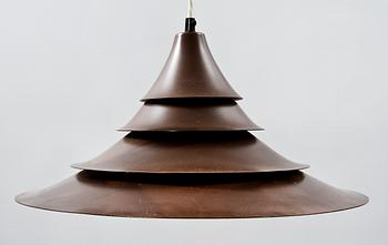 TAKLAMPA, 1900-talets fjärde kvartal. Diam 48.