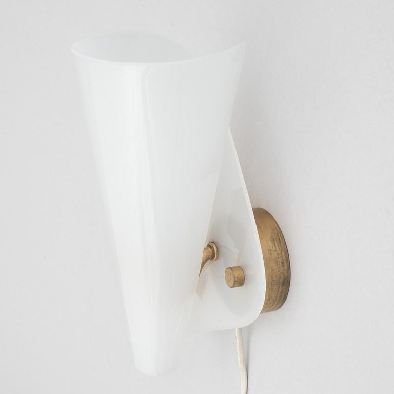 Karlskrona Lampfabrik, a model 5425 wall lamp, 1950's.