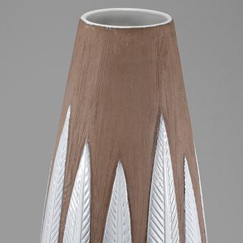 GOLVVAS, stengods, "Paprika", Anna-Lisa Thomson, Upsala Ekeby, i produktion 1951-1969.
