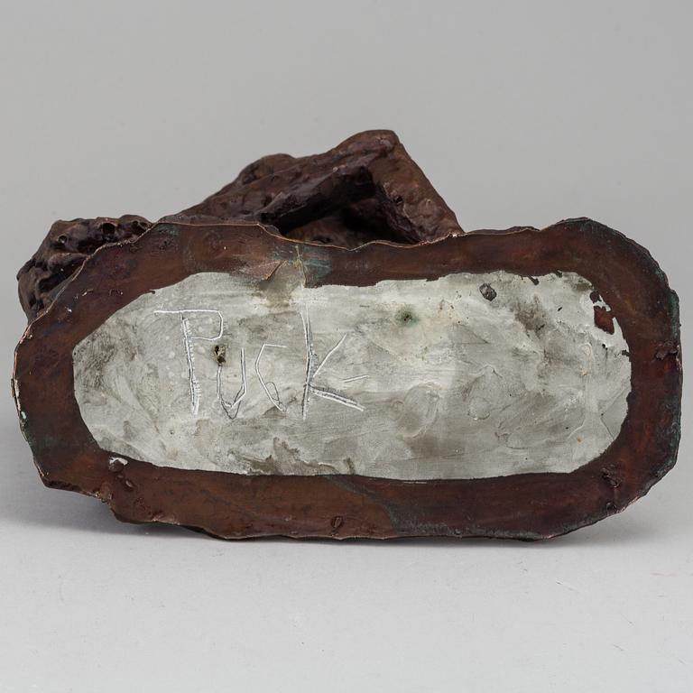 A signed Puck Stocklassa, sculpture.
