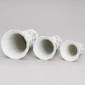 TAPIO WIRKKALA ja RUT BRYK. Posliiniesineitä. 7 osaa. "Winterreise" & "Polygon". Rosenthal. 1900-luvun loppu.