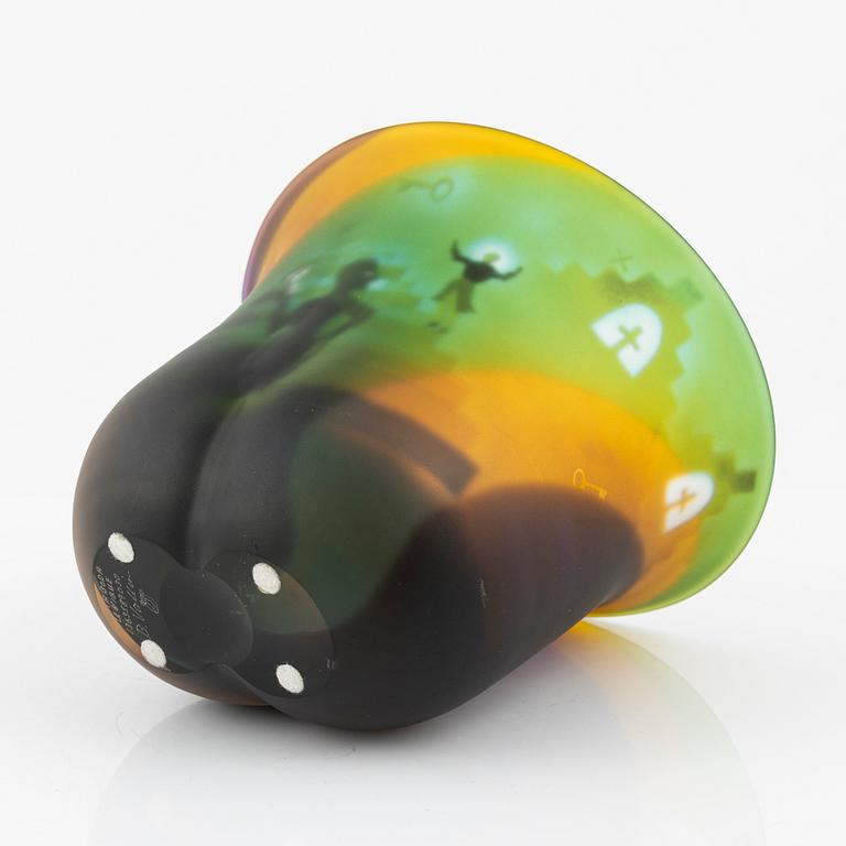 Bertil Vallien 
Skål, glas, Kosta Boda
Unik.