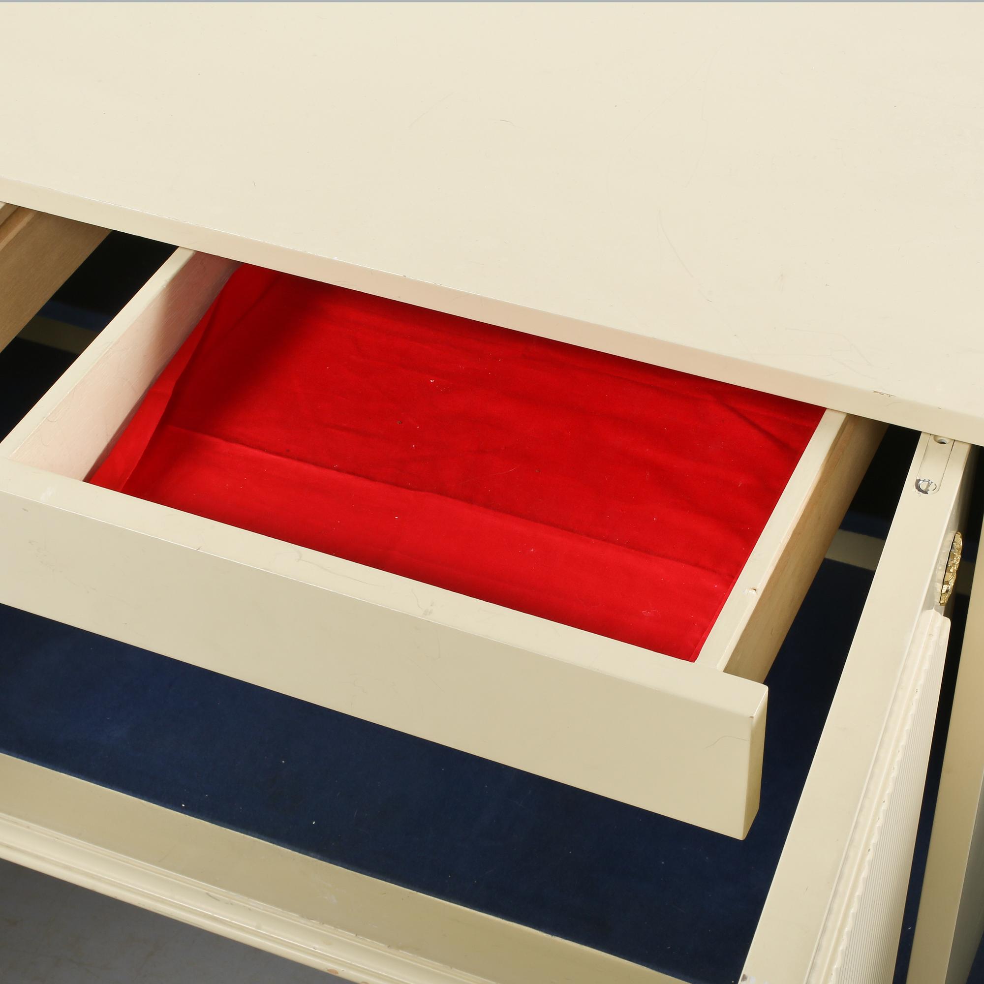 SIDEBOARD, gustaviansk stil, 1900-talets andra hälft.