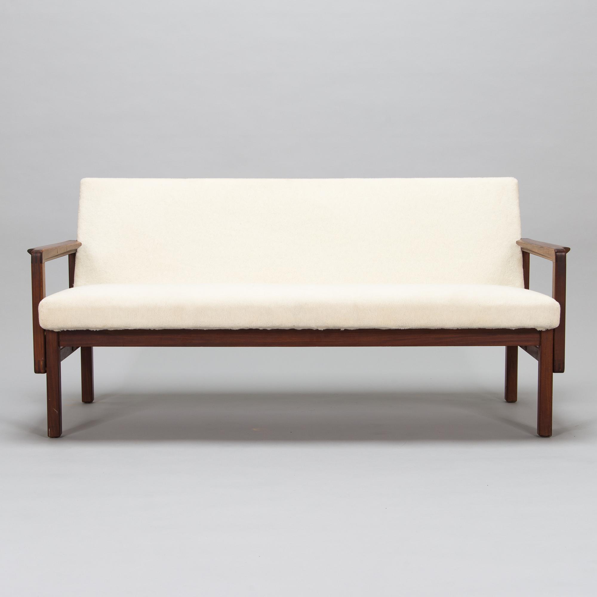 Aulis Leinonen, A 1960's '1416' sofa for Asko.