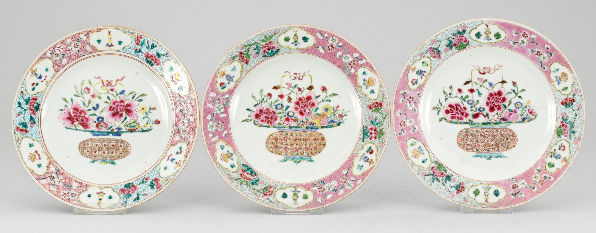 TALLRIKAR,3 st, porslin. Qing dynastin. Yongzheng (1723-35).