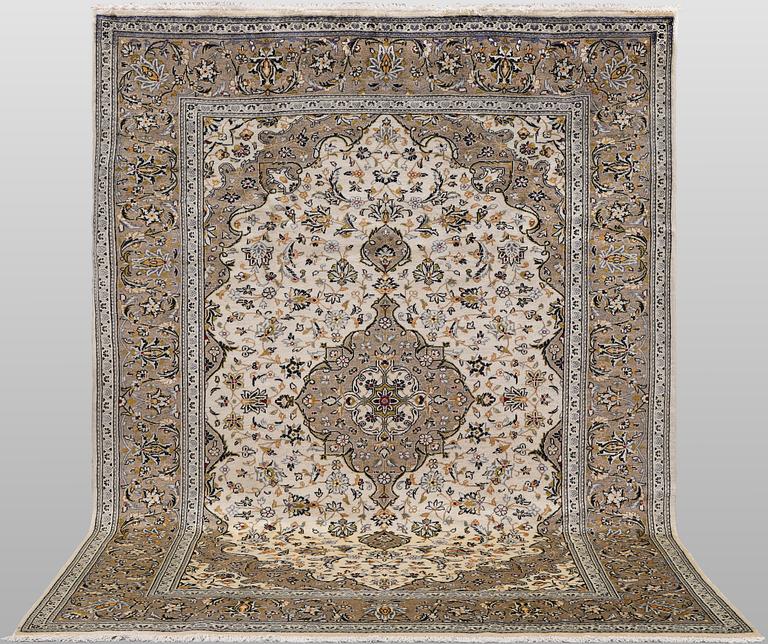 A Keshan carpet, 295 x 199 cm.