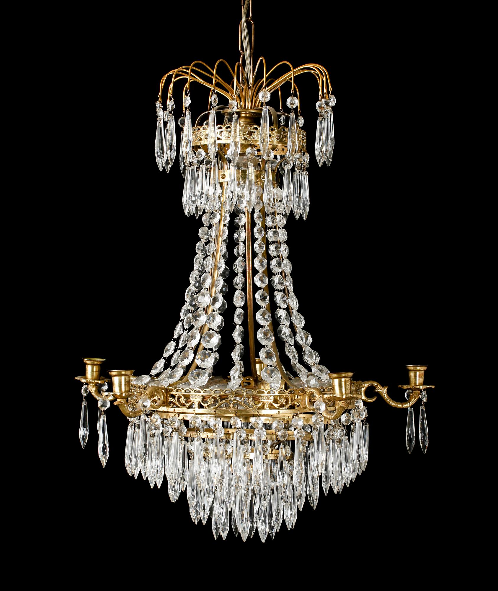 LJUSKRONA, empirestil, 1900-talets mitt. H 65.