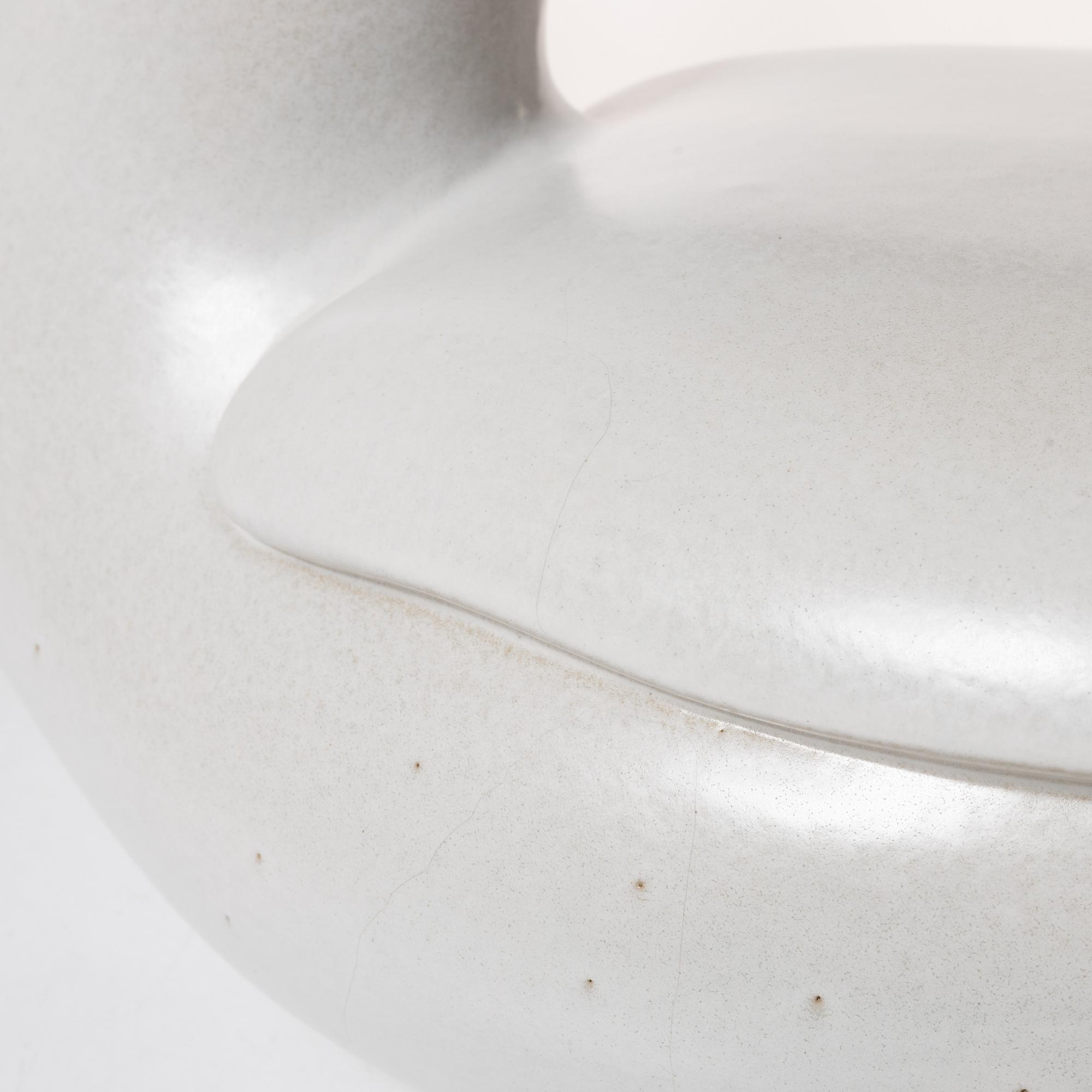 Paul Hoff, a stoneware sculpture of a swan, "Cyngus Cyngus", Gustavsbergs STudio, Sweden, 1986.