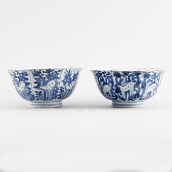Two blue and white bowls, Ming dynasty, Wanli (1573-1612).