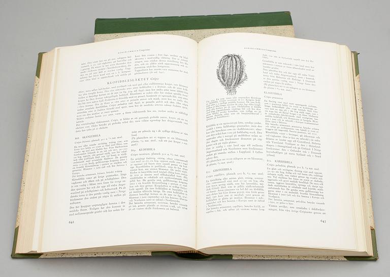 BÖCKER, 2 st, "Vår Svenska Flora i Färg", Eric Hultén (huvudredaktör), Svensk Litteratur, Stockholm, 1958-60.