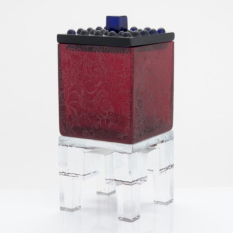 Markku Salo, glasskulptur, sign. Markku Salo/TT Nuutajärvi 1989.