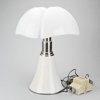 BORDSLAMPA, "Pipistrello", Gae Aulentis för Martinelli Luce. Formgiven 1965.