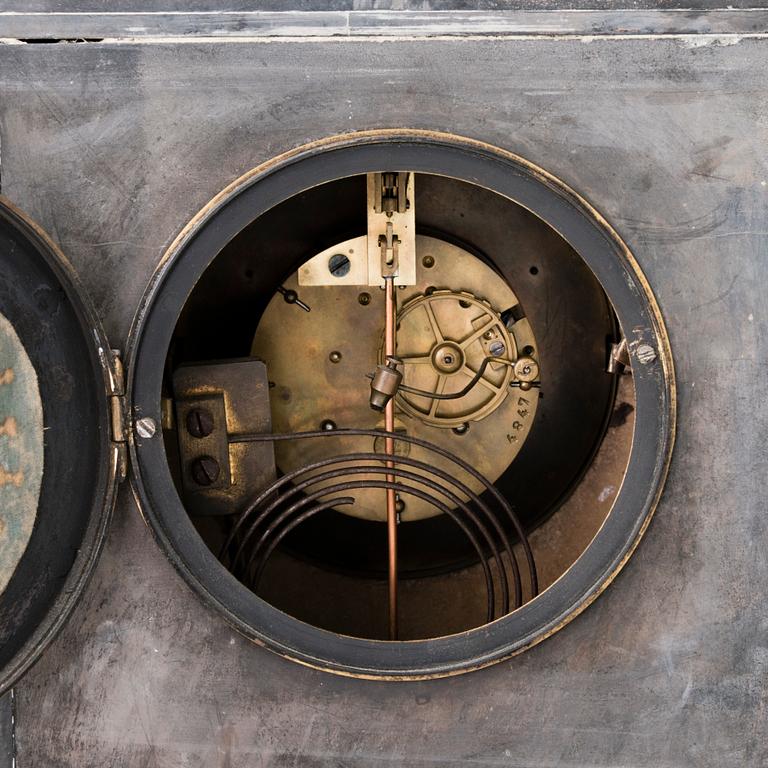 A Japy Frères mantel clock, late 19th Century.