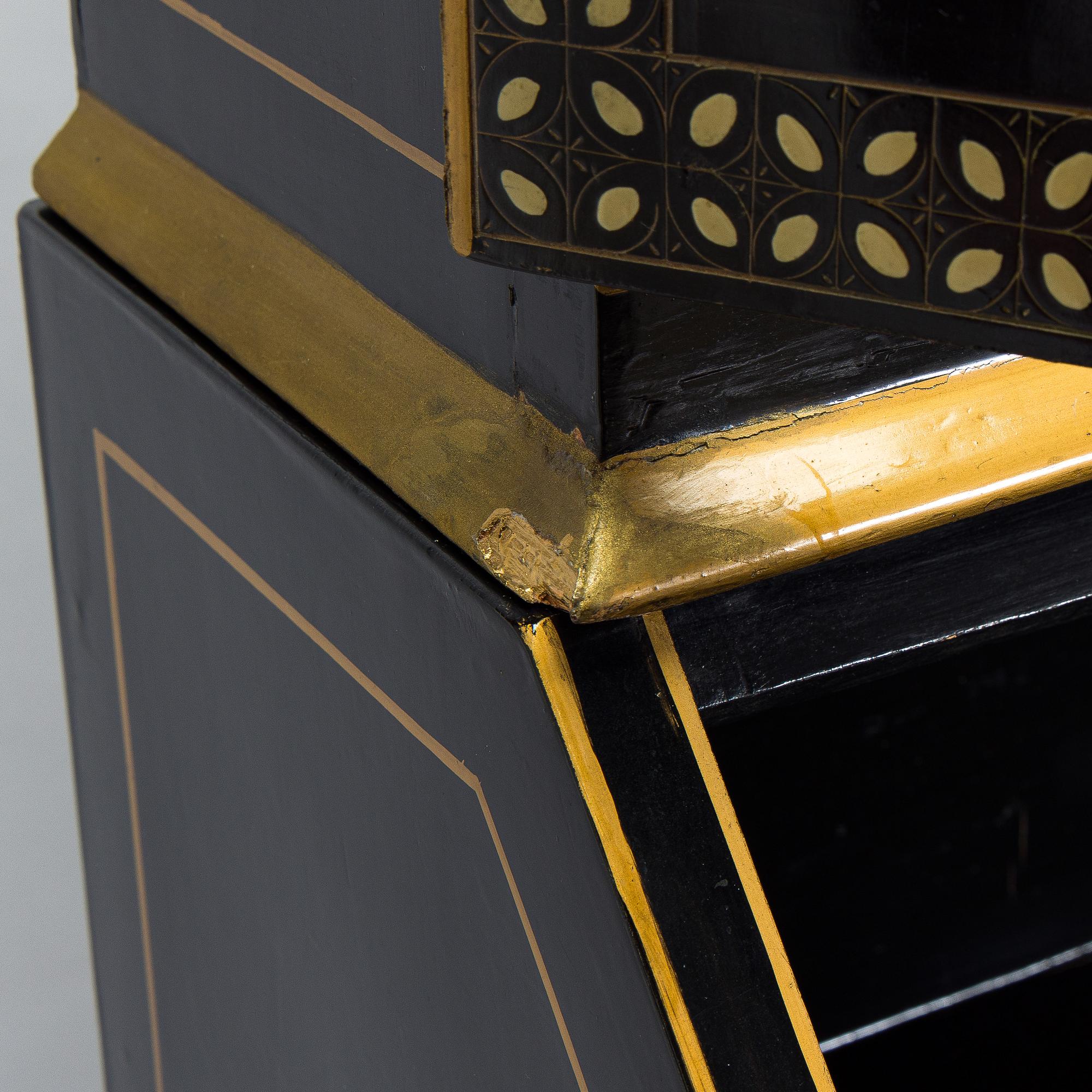 Writing cabinet, China, 20th century.