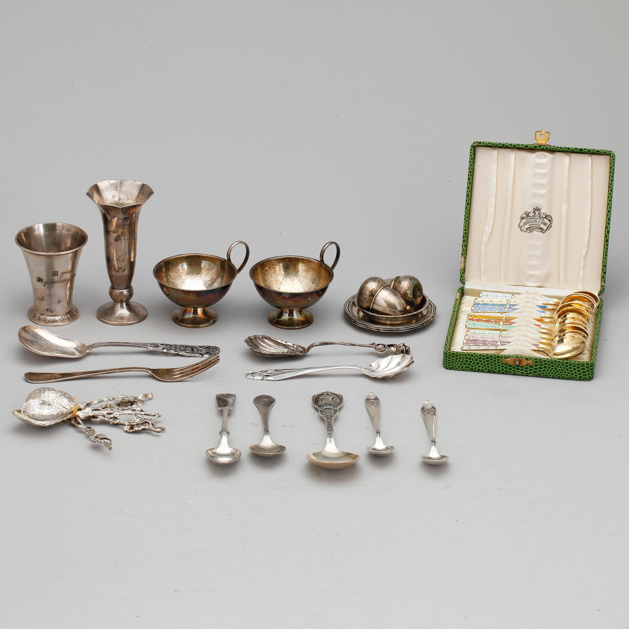 PARTI SILVER, bland annat GAB, Stockholm, 1903. Totalvikt ca 468 gram.