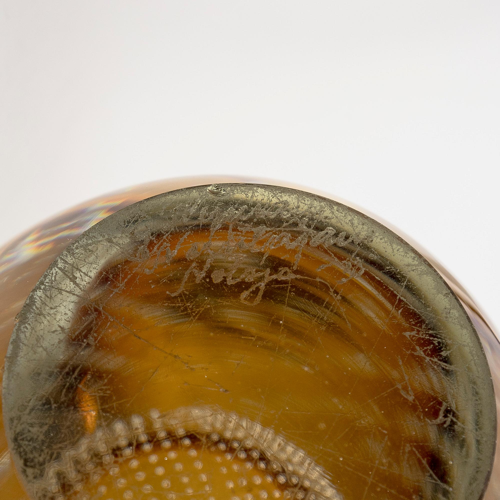 Gunnel Nyman, maljakko, signeerattu G. Nyman Nuutajärvi Notsjö -53.