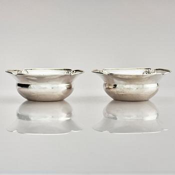 Georg Jensen, a pair of silver bowls, model '25', Copenhagen 1918, Swedish import marks GABF.
