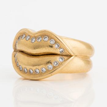 Ring, Ellen Curtis, 18K guld och briljantslipade diamanter. Stockholm 1997.