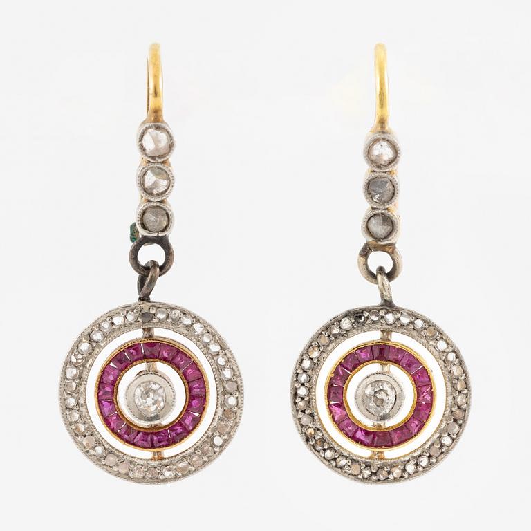 Earrings in gold with rubies and old-cut and rose-cut diamonds.