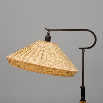 GOLVLAMPA, 1930-tal.