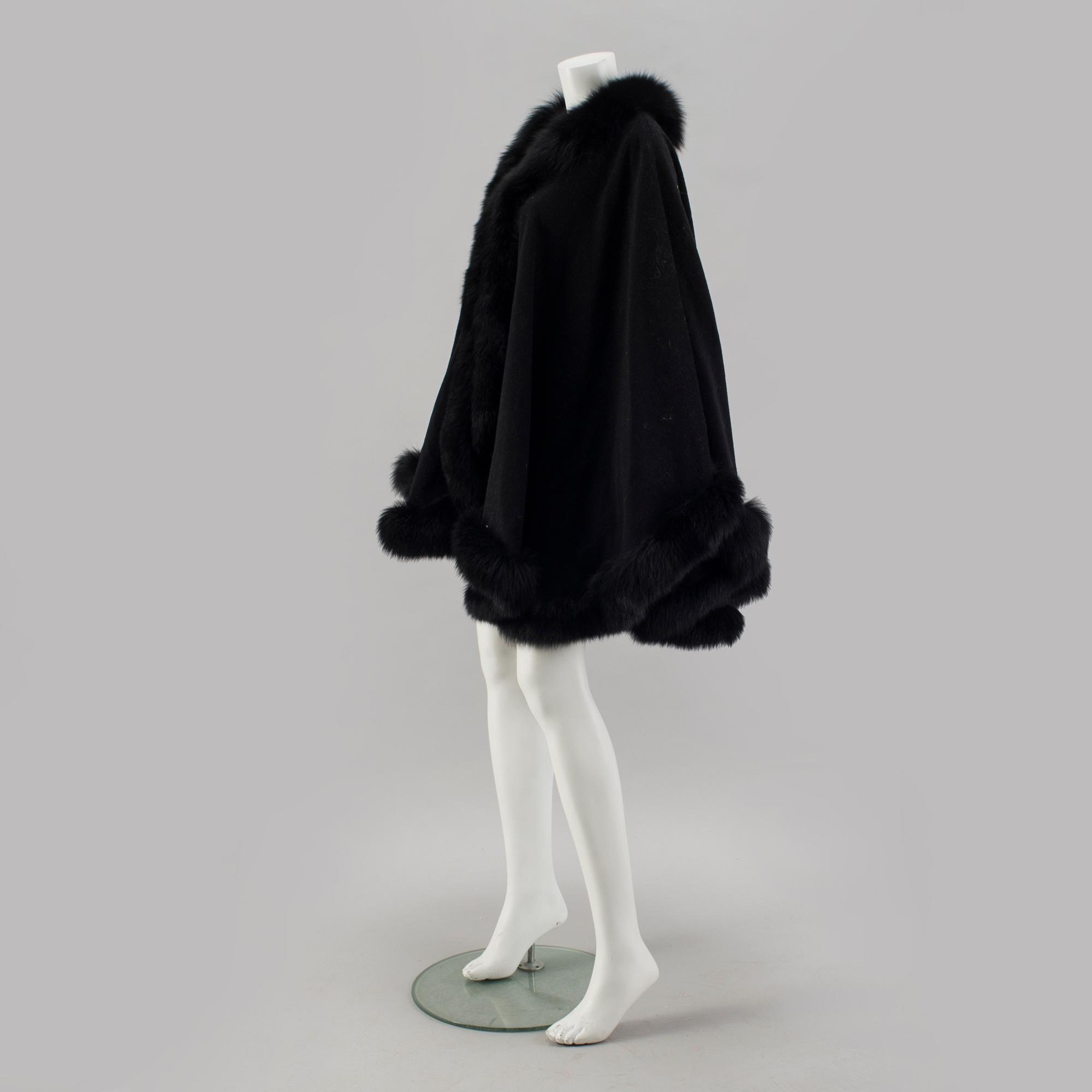 A cape from HPI of Sweden.