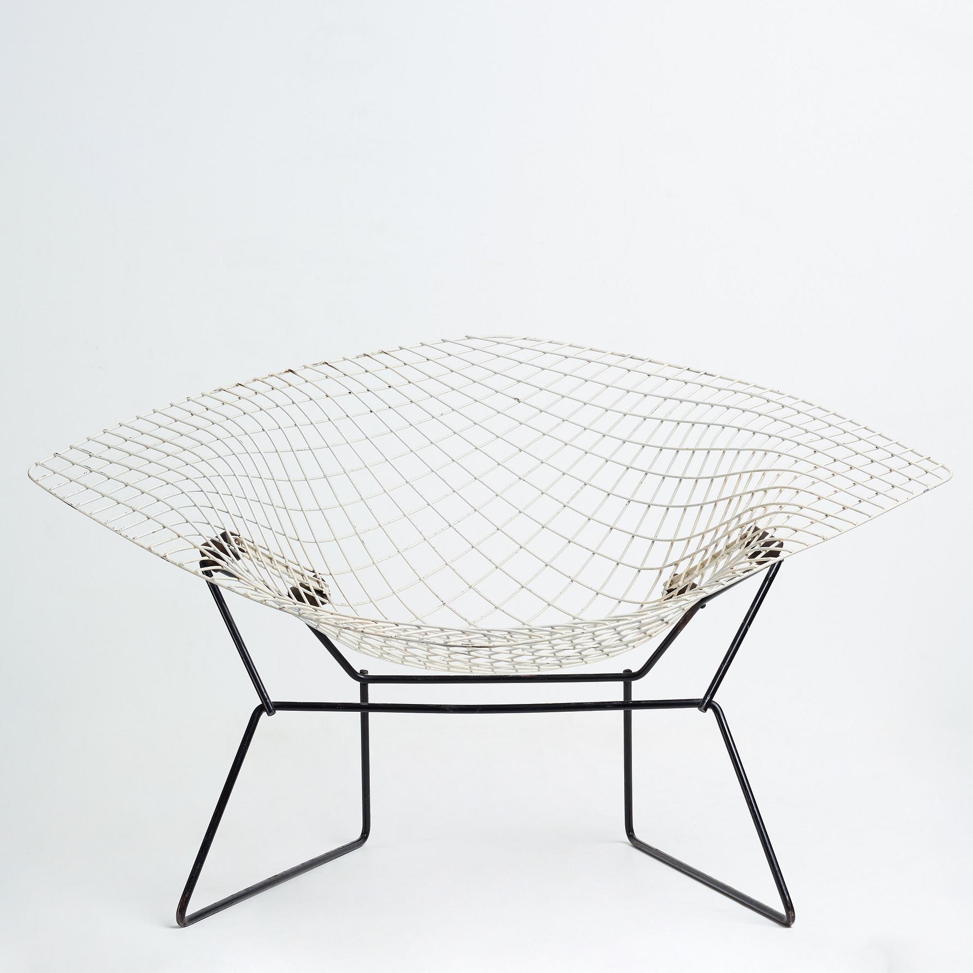 Harry Bertoia, "Diamond Chair Wide", Knoll International, möjligen på licens av Nordiska Kompaniet, 1950-60-tal.