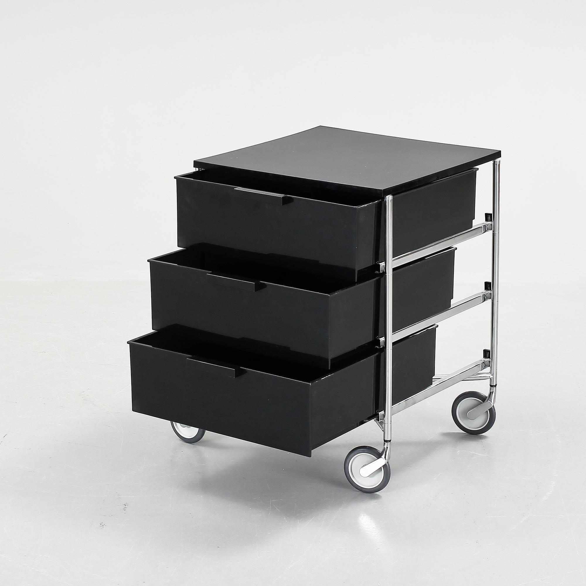 SIDOBORD, Antonio Citterio för Kartell 1990-tal.
