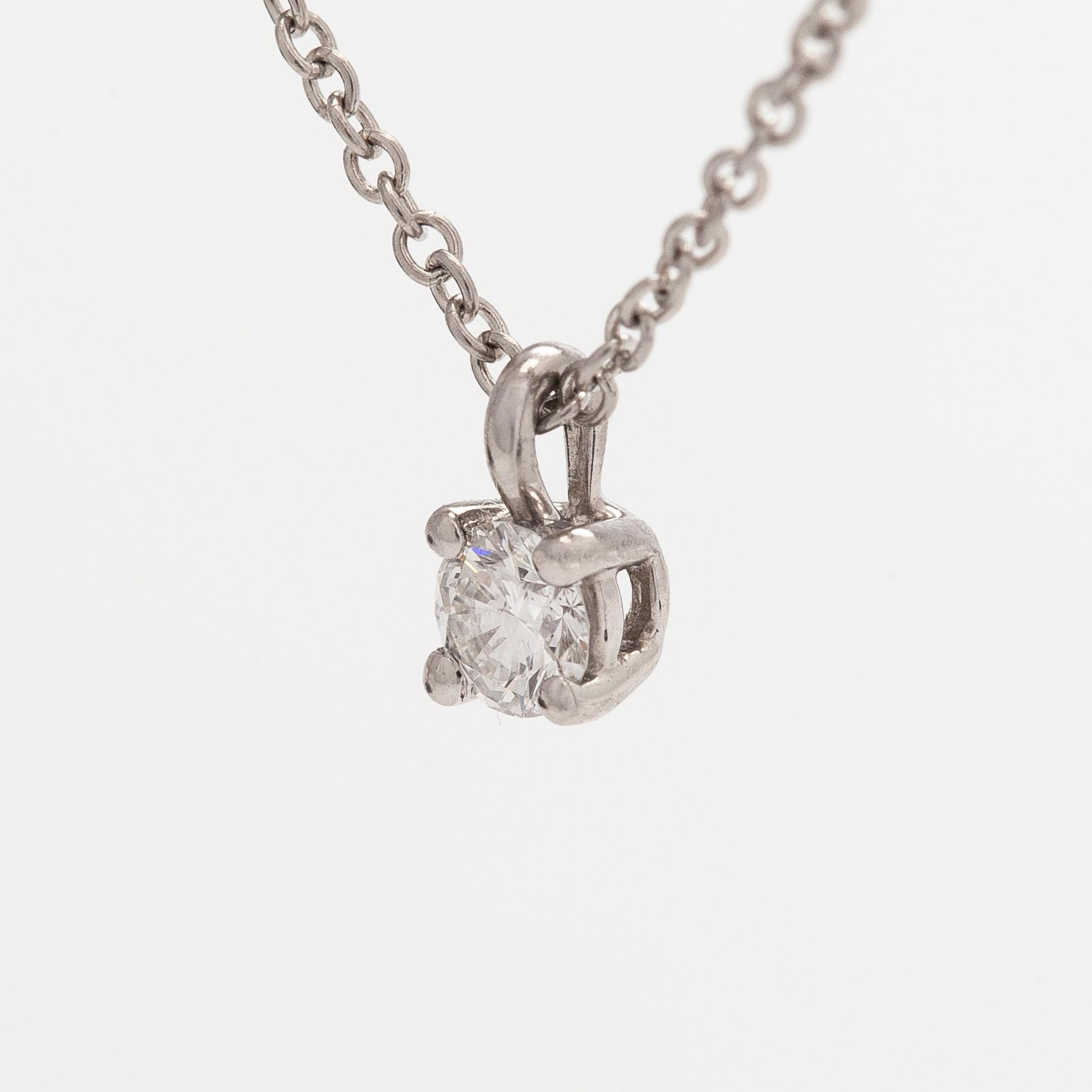 Tiffany & Co, kaulakoru / riipus ja ketju, platinaa, briljanttihionta timantti.