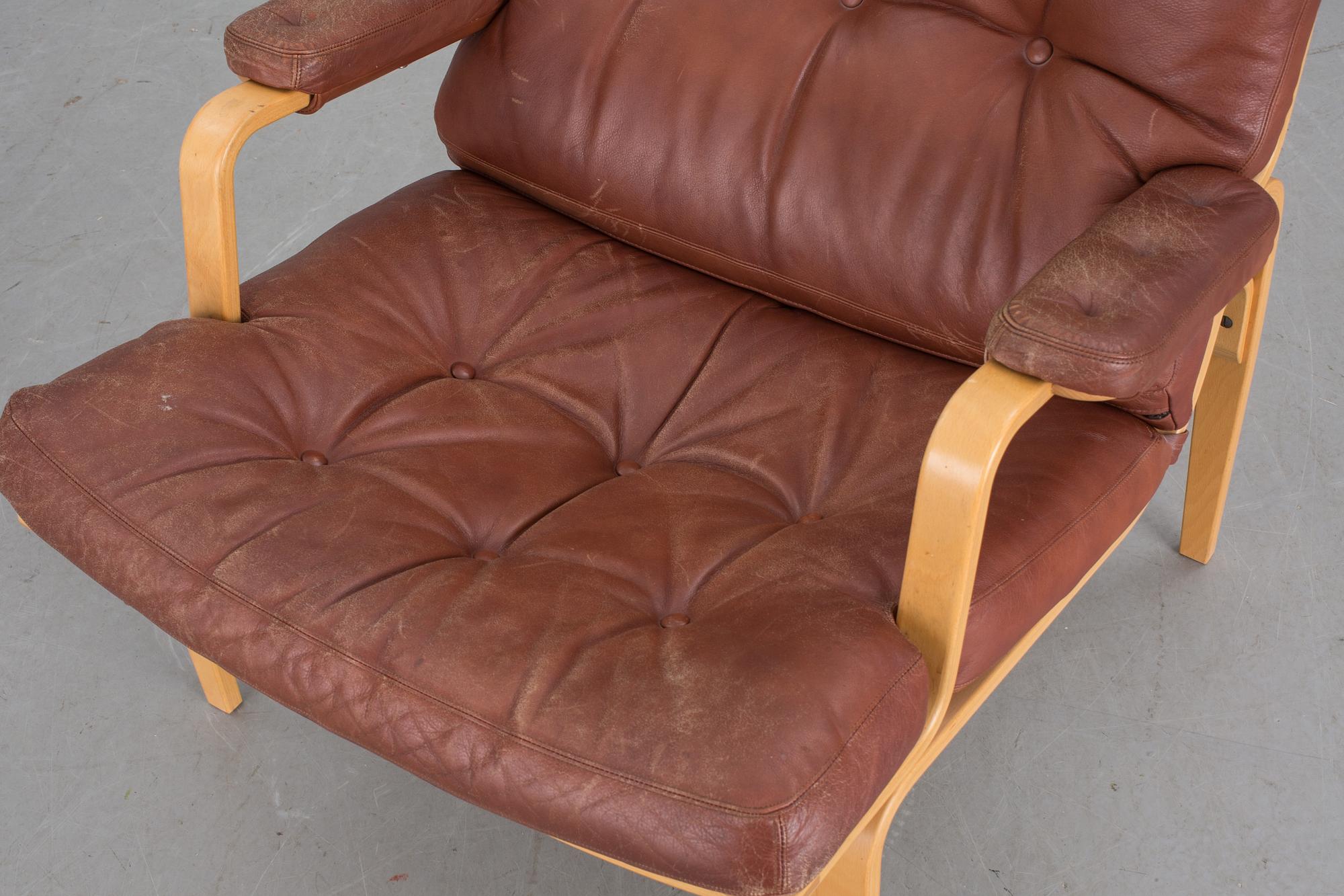 FÅTÖLJ, "Ingrid", Bruno Mathsson för Dux, 1900-talets andra hälft.