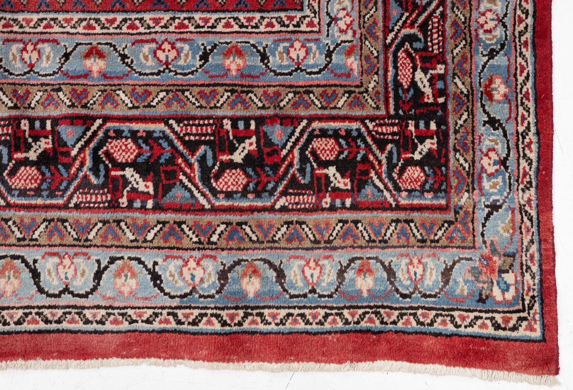 Carpet, Sarouk Mir, approx. 361 x 269 cm.