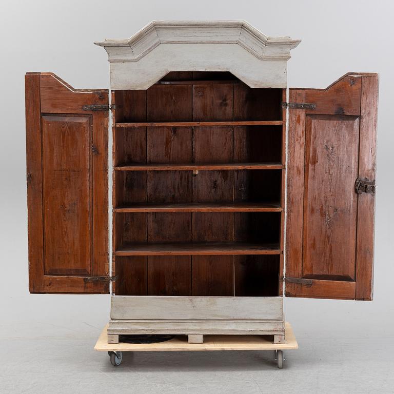 A 18/19th Century cabinet.