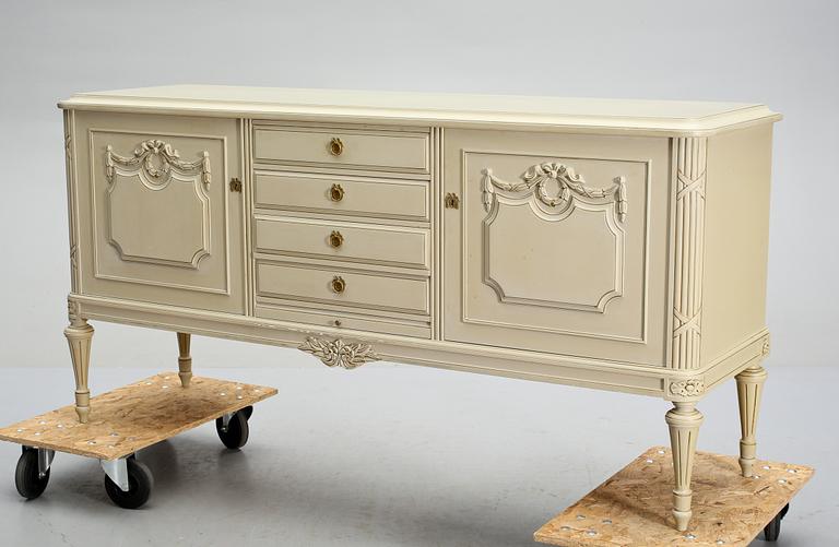 SIDEBOARD, gustaviansk stil, Alsterbro möbeltillverkning, 1900-talets andra hälft.