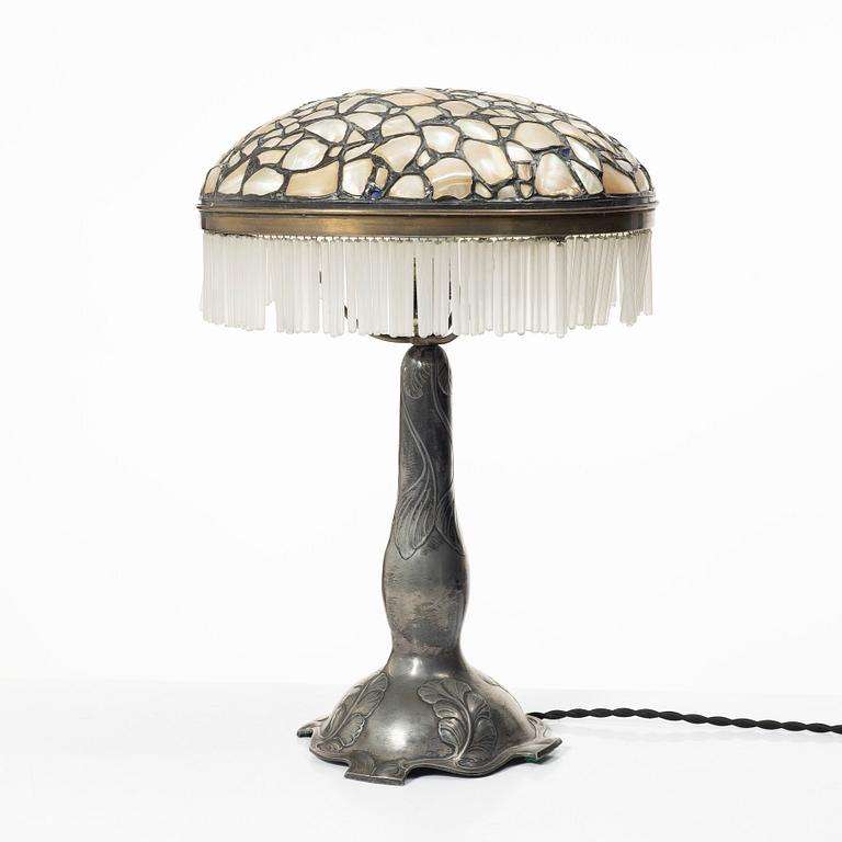 A Jugend table lamp, early 20th century.
