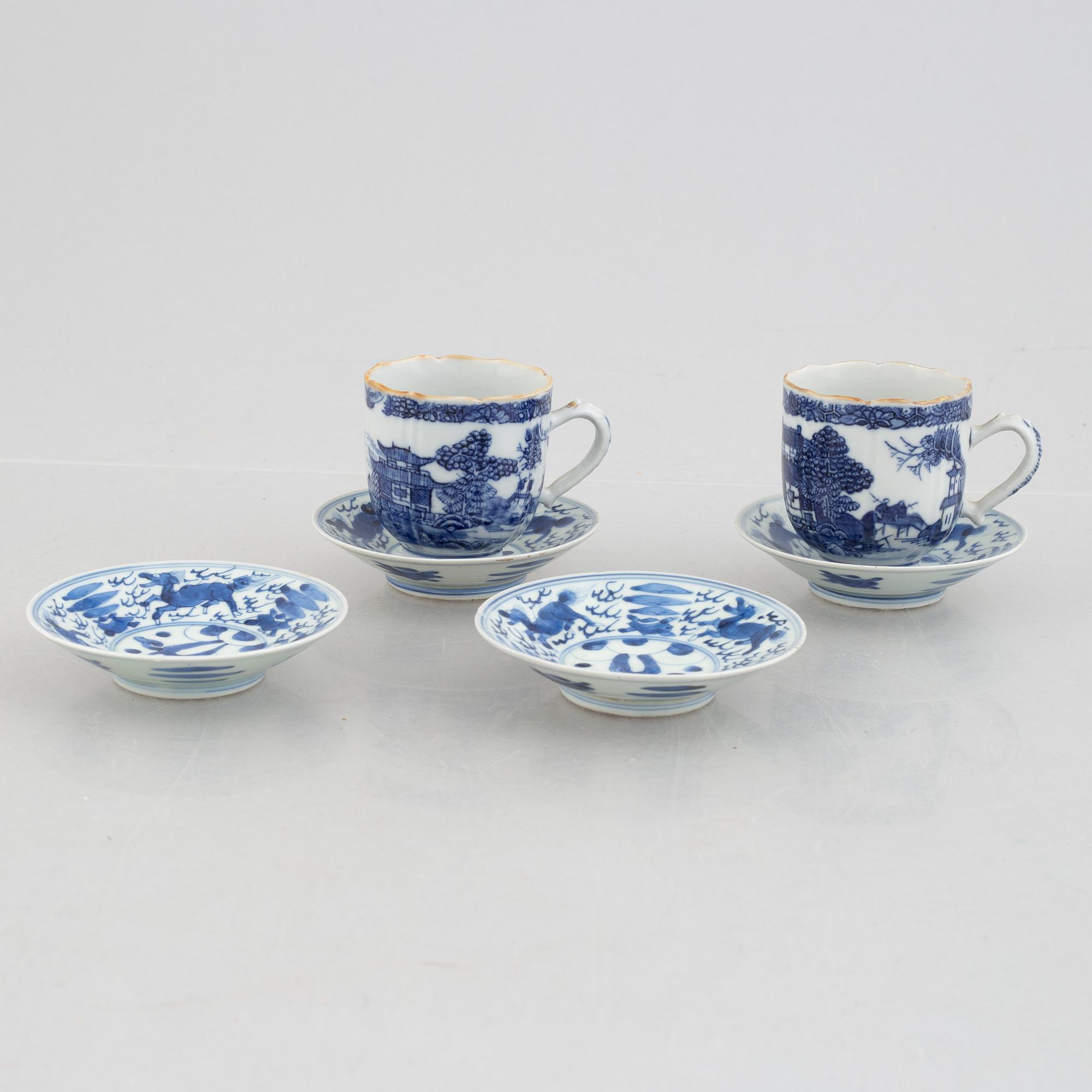 A set of four blue and white Chinese porcelain dishes, 19th century.