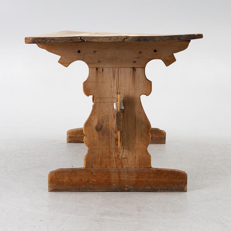 A wooden table, 18th/19th century.