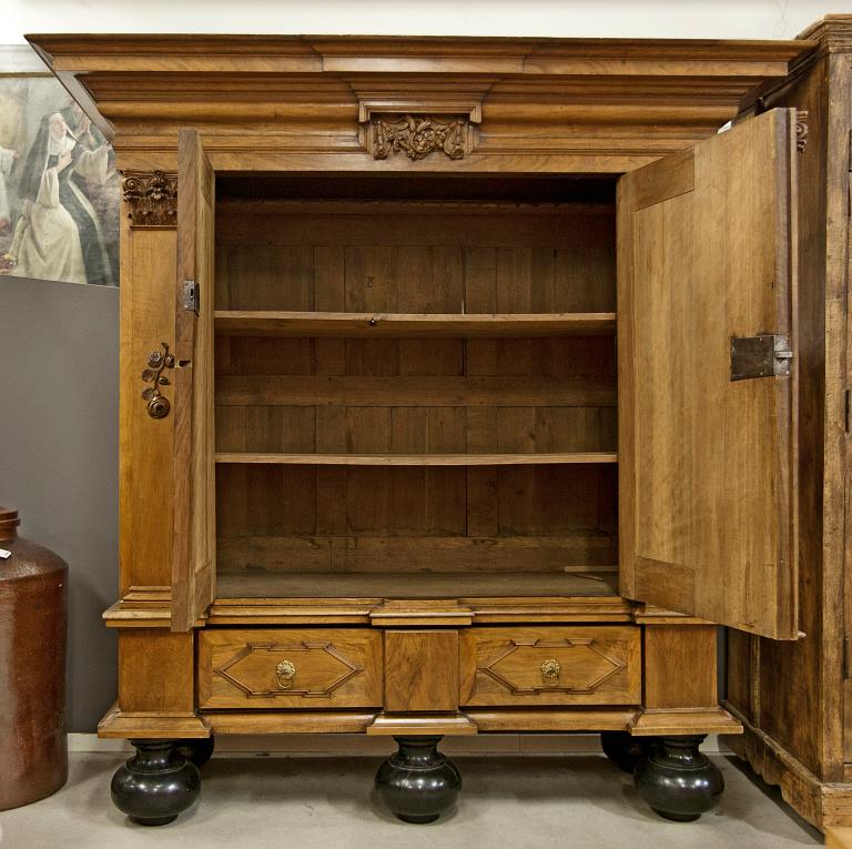 SALSSKÅP, barockstil, s.k Hamburgskåp, 1800-talets mitt/ slut.