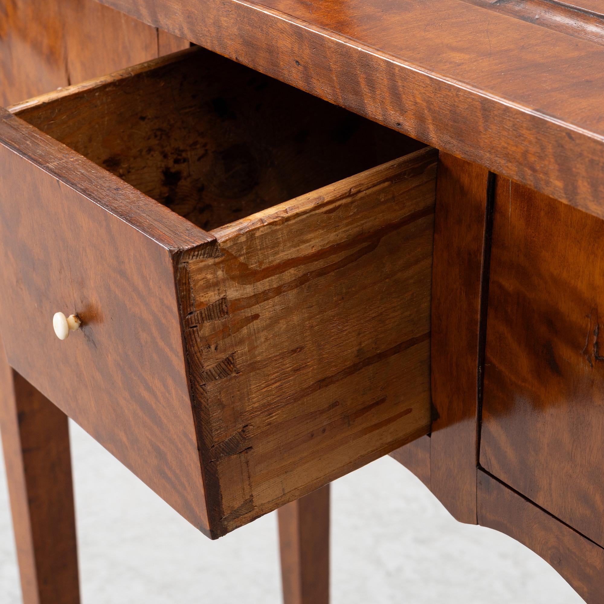 A pipe stand, possibly England, late 19th century.