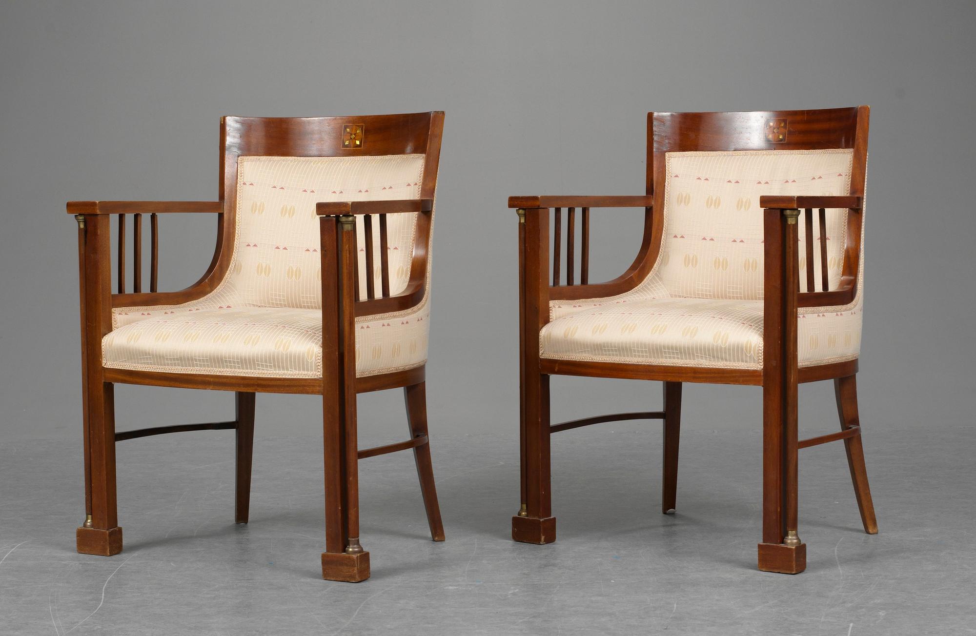 FÅTÖLJER, ett par, troligen Österrike 1900-talet början.