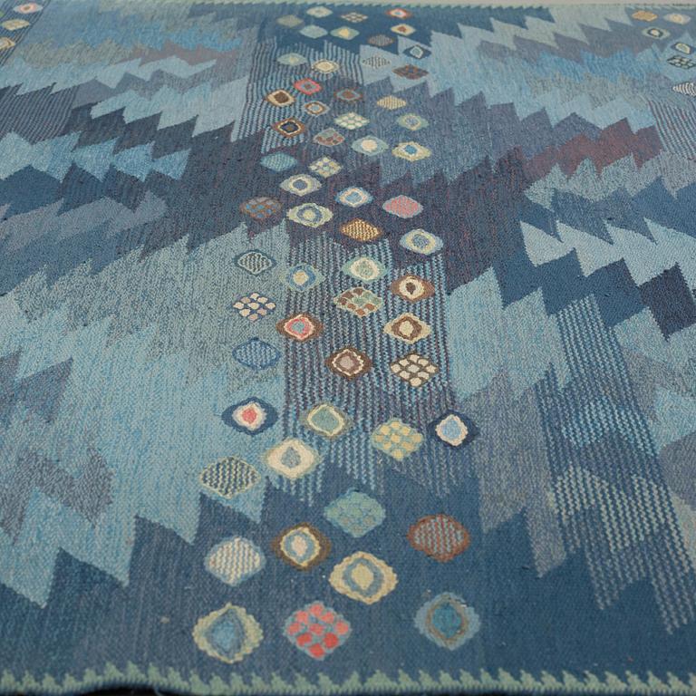 Barbro Nilsson, A CARPET, "Tånga blå, variant", flat weave, ca 259 x 206,5 cm, signed AB MMF BN.