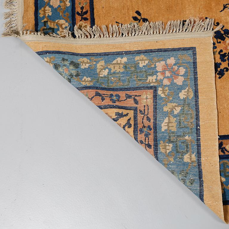 MATTA, Kina, old/semiantik, ca 290 x 208 cm.