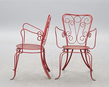 TRÄDGÅRDSMÖBLEMANG, 4+1. 1900-talets andra hälft, smidesjärn.