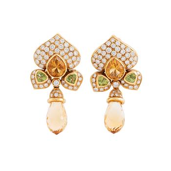 483. A pair of 18K gold earrings with briolette- and faceted-cut citrine and peridot.