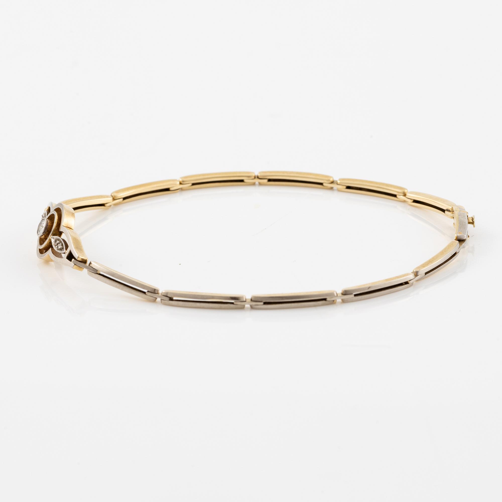 Bracelet in 14K gold set with old-cut and rose-cut diamonds.