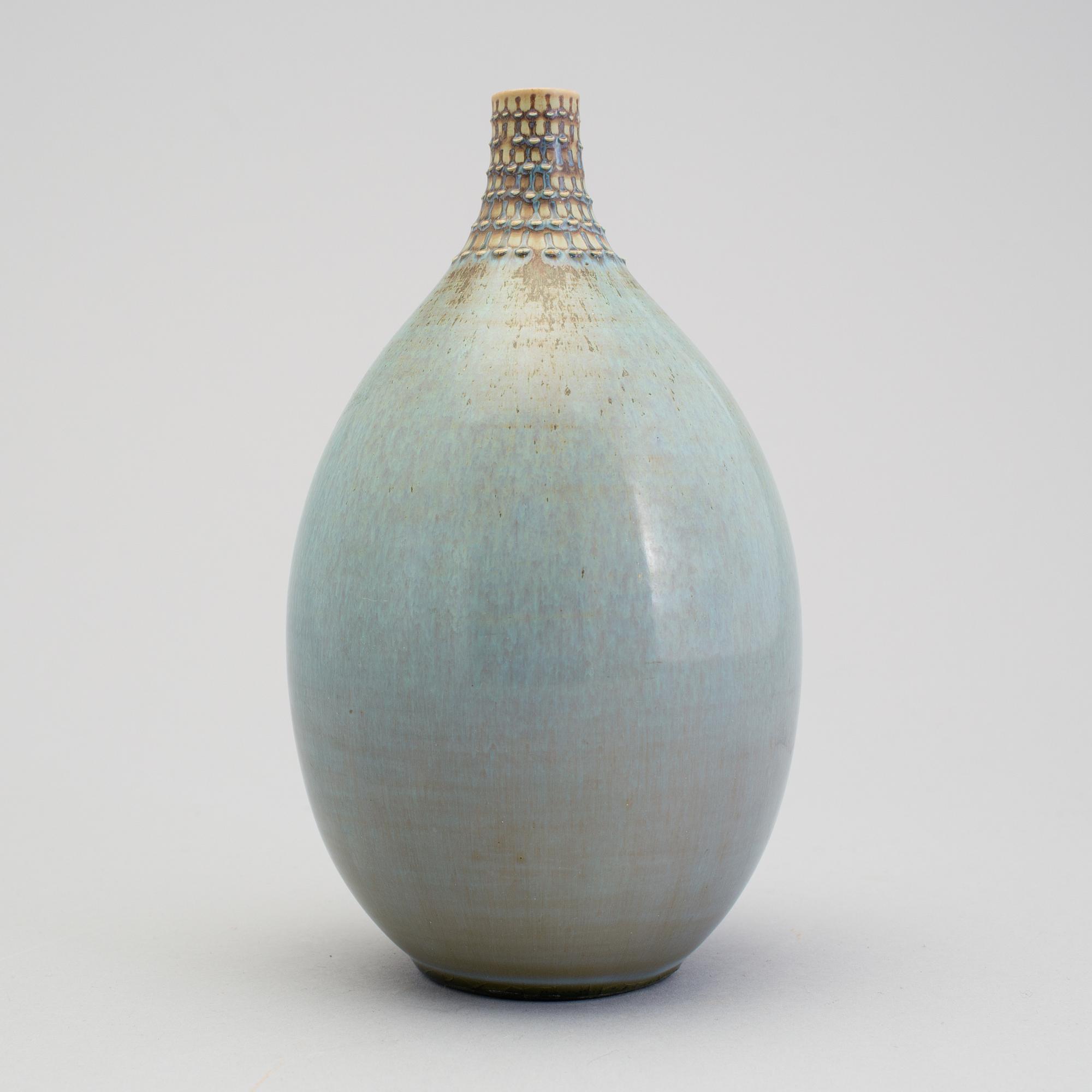 STIG LINDBERG, a stoneware vase, Gustavsberg 1954.