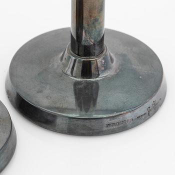 Gustaf Jansson, ljusstakar, ett par, sterlingsilver, C.G.Hallberg, Stockholm, 1960.