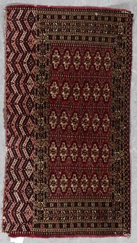 MATTA, antik Tekke chuval. Ca 72,5 x 132,5 cm.