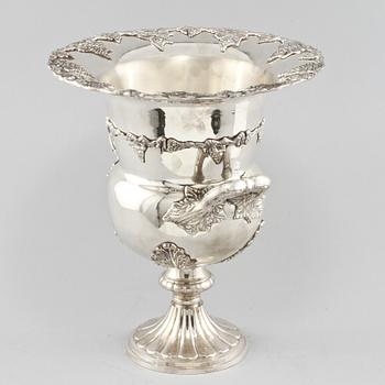 CHAMPAGNEKYLARE, vitmetall, 1900-talets andra hälft.
