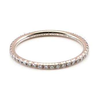 Tiffany & Co, ring "Metro ring" helallians 18K vitguld med runda briljantslipade diamanter.